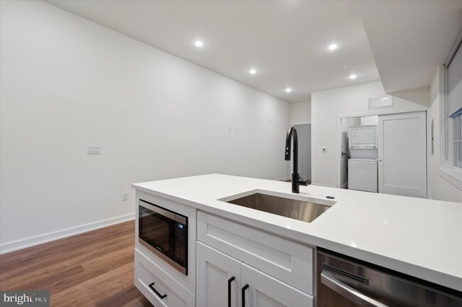 Building Photo - 2513 N Howard St