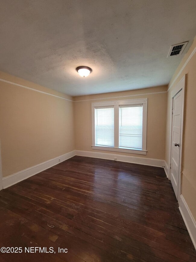 Building Photo - 3842 Boulevard