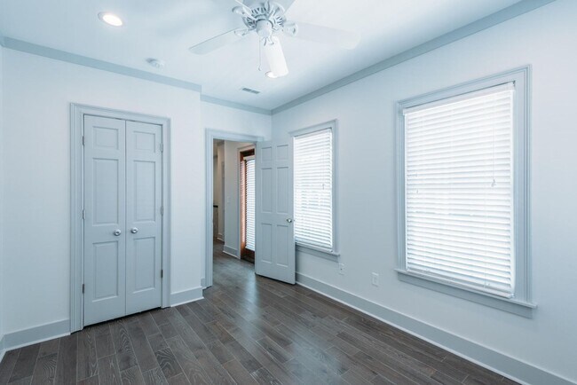 Building Photo - 10 Orrs Ct