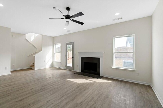 Building Photo - 4095 Arch Pass