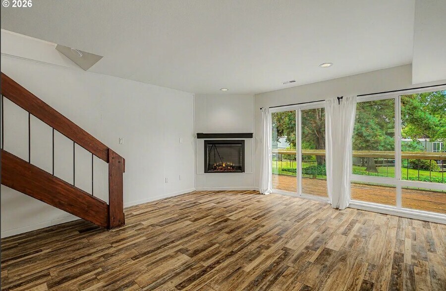 Building Photo - 1653 NW Midlake Ln