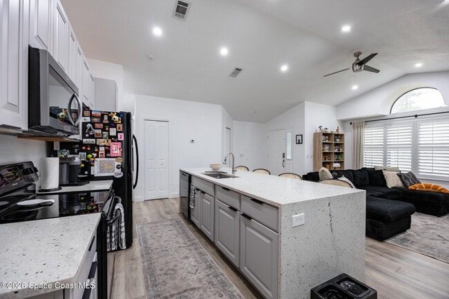 Building Photo - 6655 Corto Rd