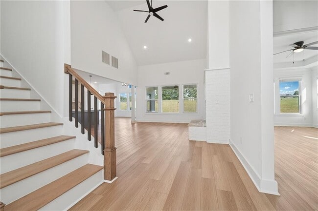Building Photo - 2049 Chestnut Oak Trl