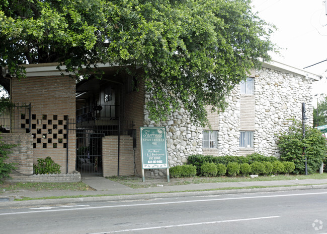 Building Photo - Thornwood Apartments