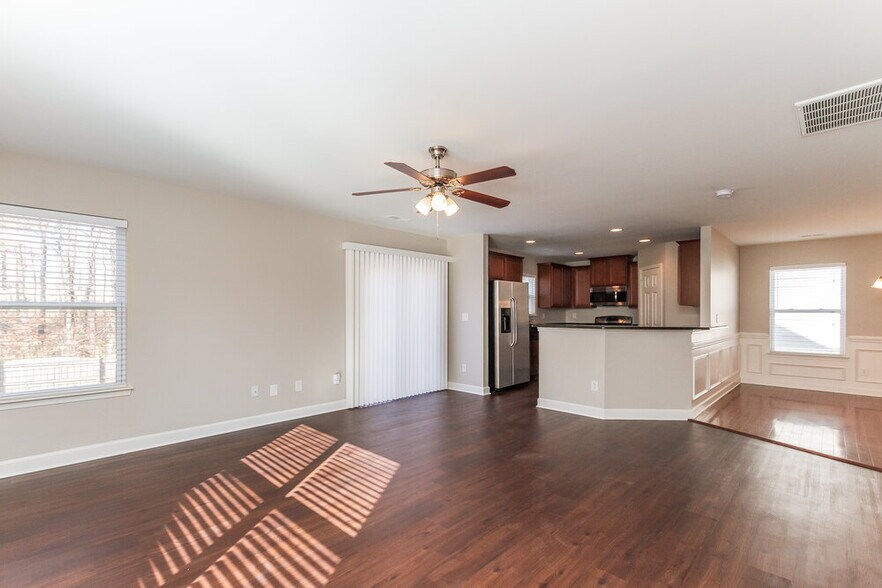 Building Photo - 11703 Sweetbriar Ridge Dr