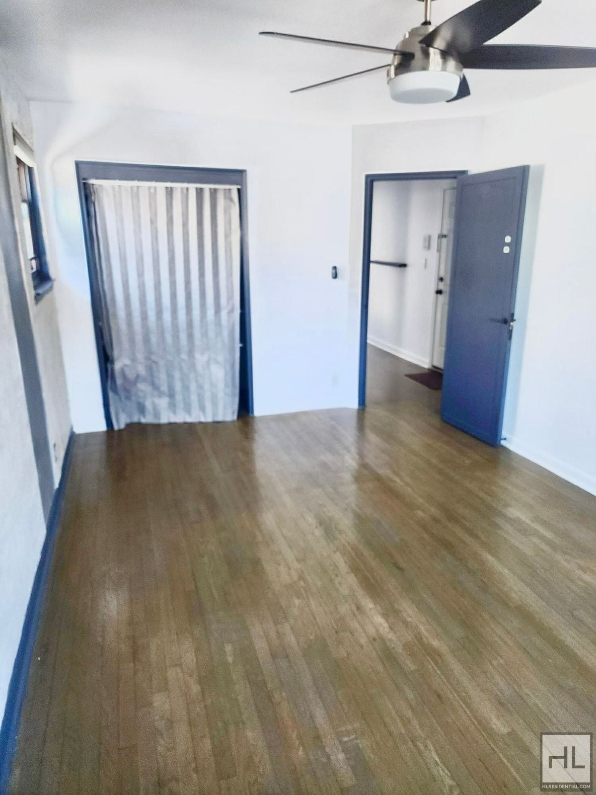 Building Photo - 44 STREET