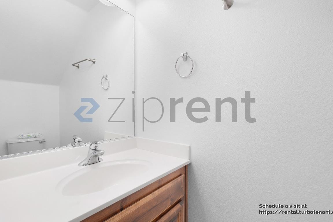 Building Photo - 10923 Tower Park Dr