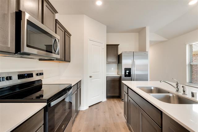 Building Photo - 3307 Watterson Wy