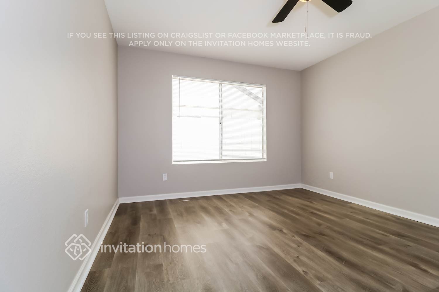 Building Photo - 3221 W Irma Ln
