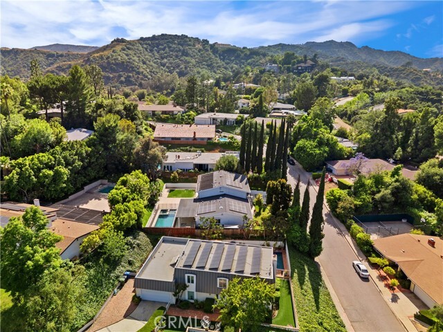 Building Photo - 16544 Park Ln Dr