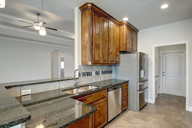 Building Photo - 7522 Sable Creek Dr