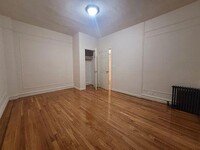 Building Photo - 2 bedroom in BRONX NY 10468