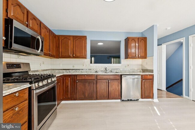 Building Photo - 2740 Brier Pond Cir