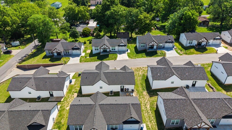 Building Photo - Magnolia Ridge