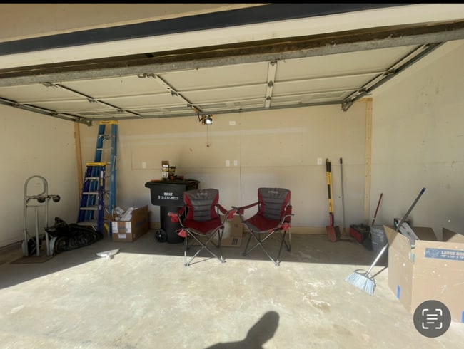 Building Photo - Haughton Beauty with Bonus Room