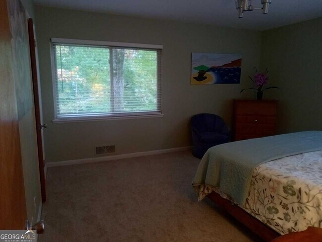 Building Photo - 1224 Poplar Grove Dr NE