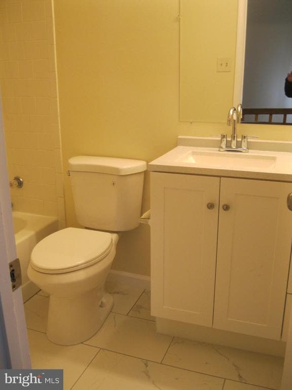 Building Photo - 8171 Fenwick Ct