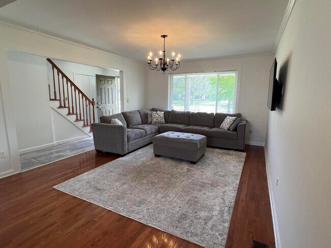 Building Photo - 4033 Ramblewood Dr