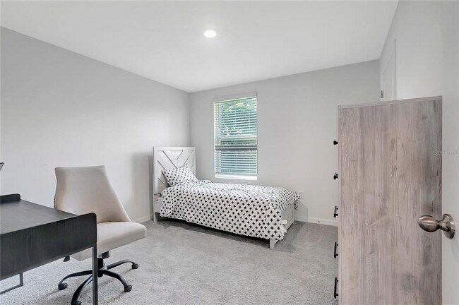 Building Photo - 7737 Rosewood Gdn Lp