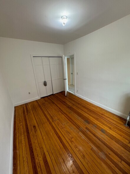 Building Photo - 31A 64th St