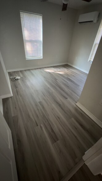 Building Photo - 512 Polk St