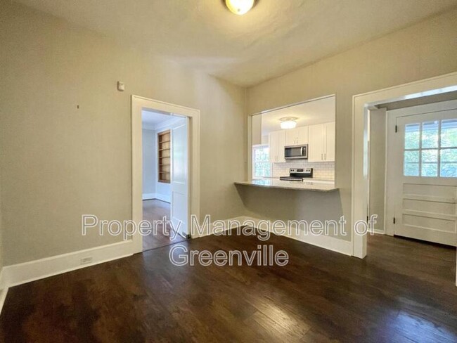 Building Photo - 301 Rogers Ave