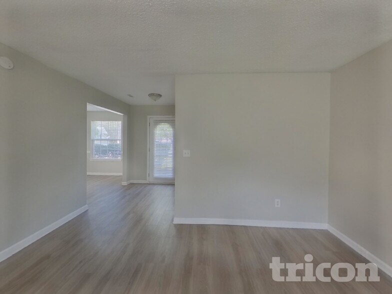 Building Photo - 464 Berkshire Pl