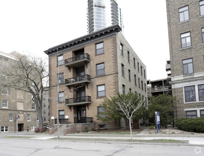 Building Photo - 1401 Willow St