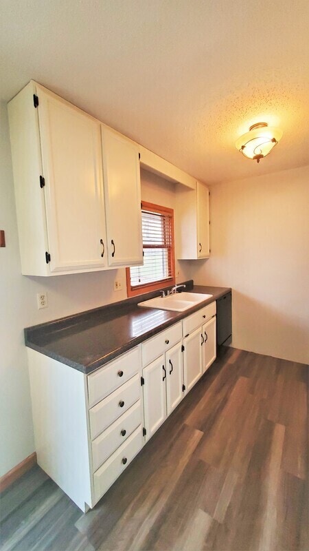 Building Photo - 6235 Langdon Ave SW