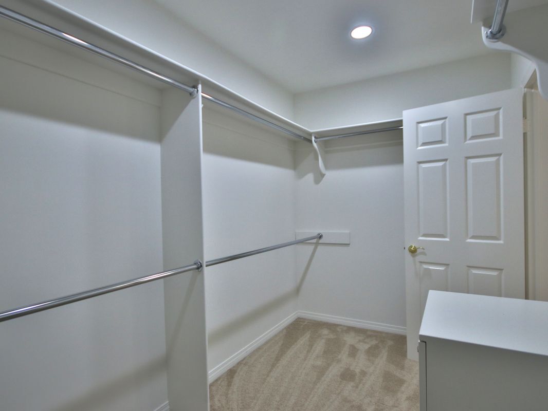 Building Photo - 504 Dahlia Pl