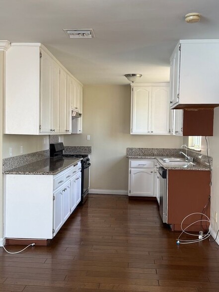 Building Photo - 12139 Gard