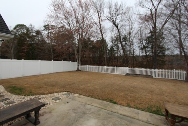 Building Photo - 663 Winding Branch Rd