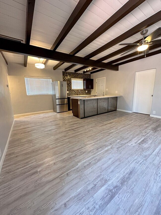 Building Photo - 1936 N Tucson Blvd