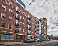 Building Photo - 2434 Smallman St