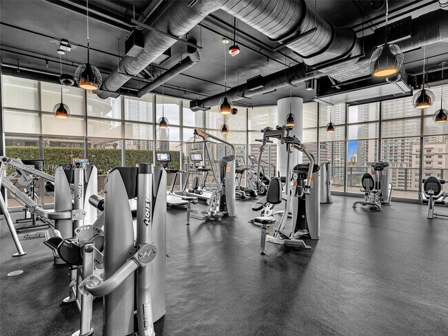 Building Photo - 45 SW 9th St