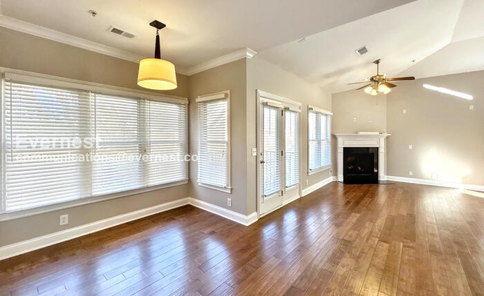 Building Photo - 101 Generals Retreat Pl