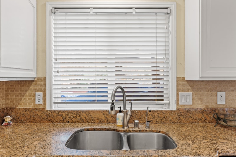 Building Photo - 9602 NE 11th St