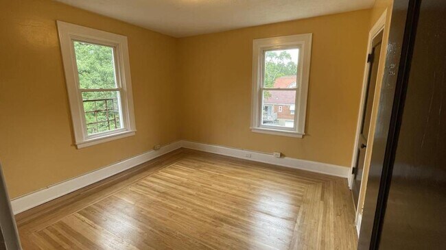 Building Photo - 933 Rutledge Ave