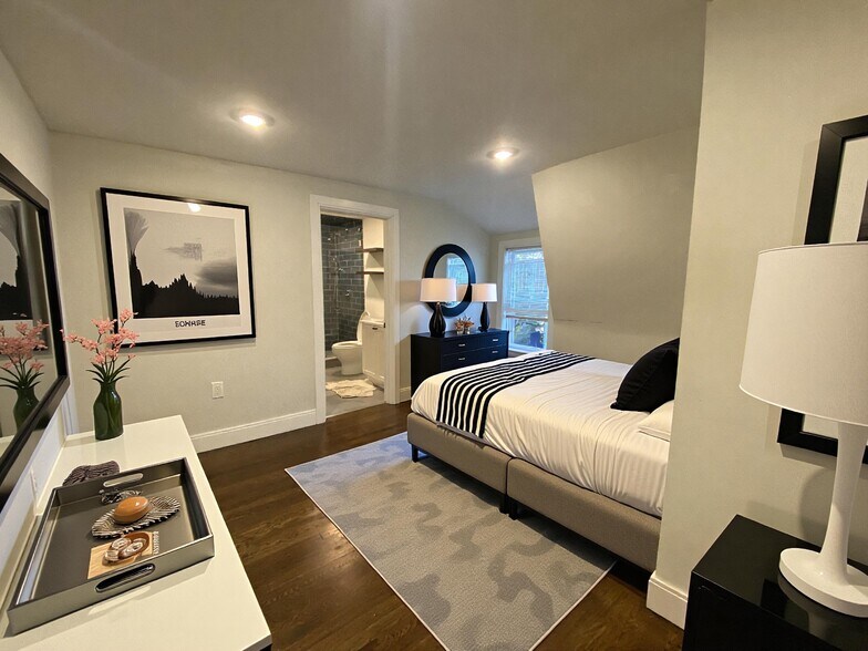 Building Photo - 11 Pomeroy St