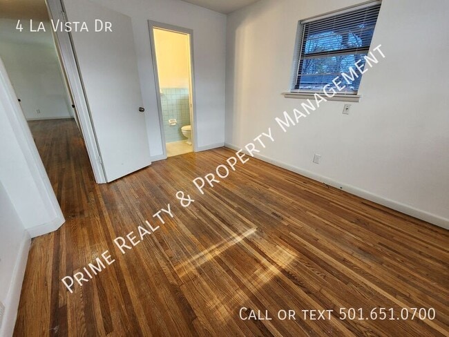 Building Photo - 4 La Vista Dr