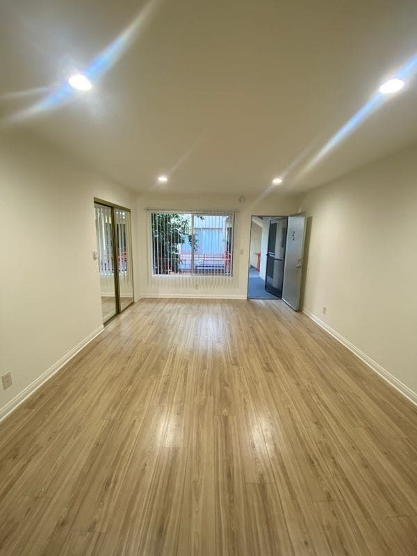 Building Photo - 5855 Carlton Way