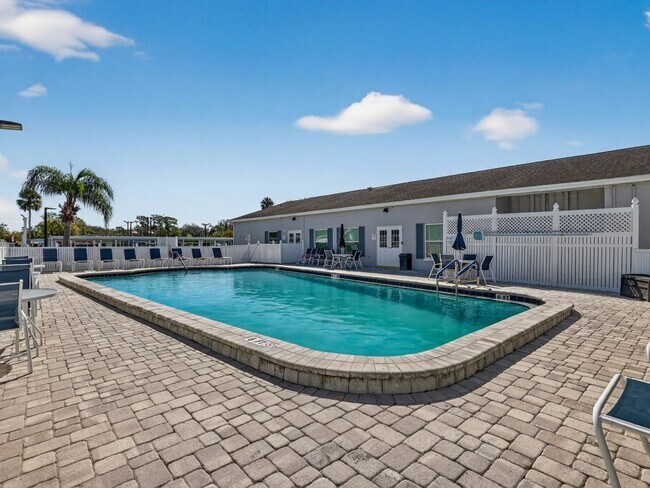 Building Photo - 5702 Blue Harbor Dr