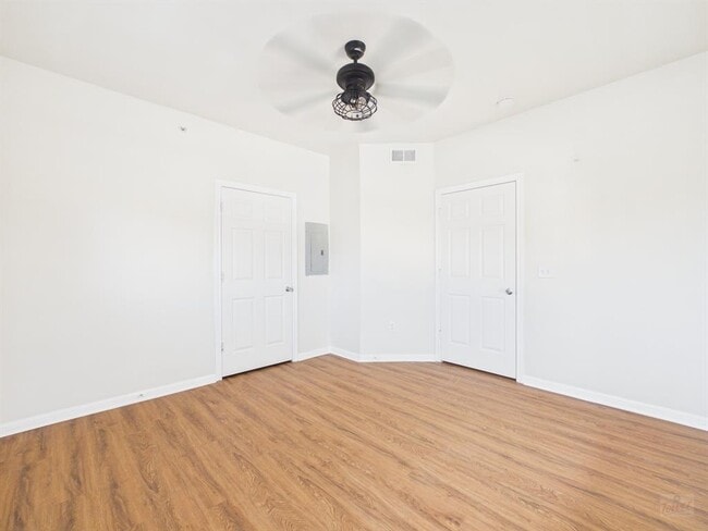 Building Photo - 2320 Gracy Farms Ln