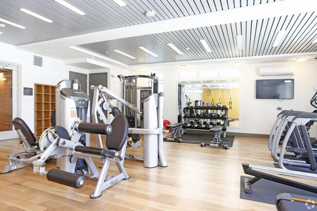 Building Photo - 3645 Haven Ave