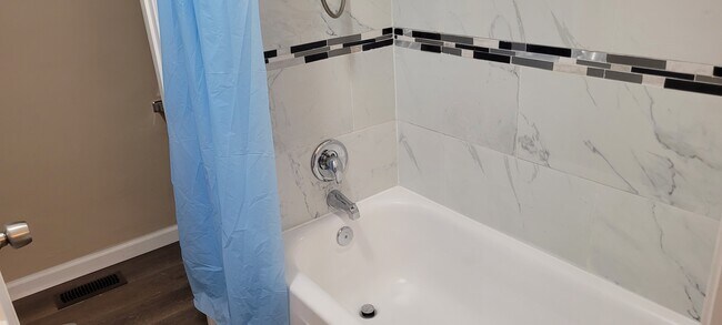 new bathroom tiles and faucets - 10001 kodiak Dr