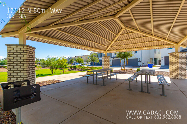 Building Photo - 17112 N 50th Way
