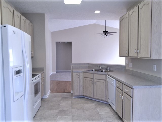 Building Photo - 7269 Autumn Crossing Way