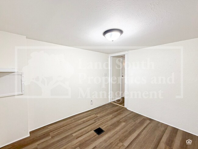 Building Photo - 3818 Ethel Ave