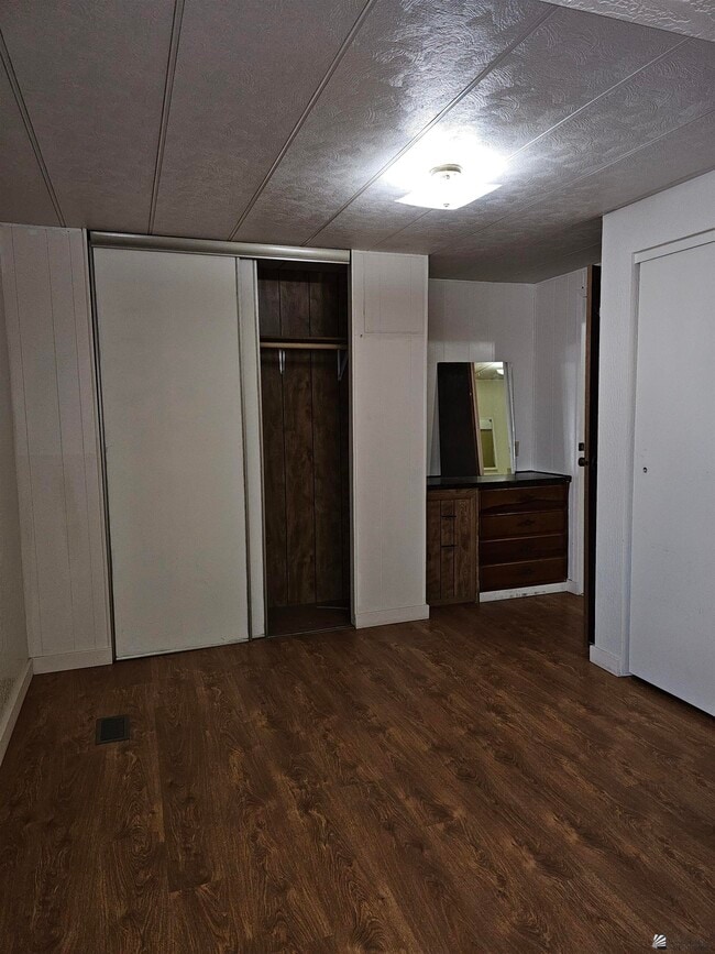 Building Photo - 2159 S Cottontail Ave