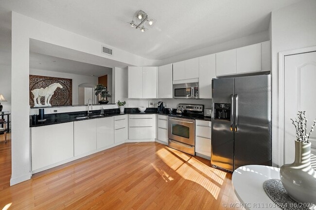 Building Photo - 11011 Legacy Dr